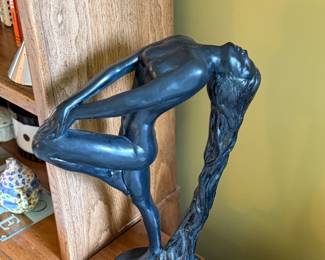 Beautiful art deco bronze sculpture