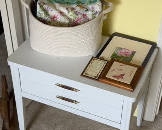 Broyhill night stand