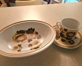 more of the dinner set
