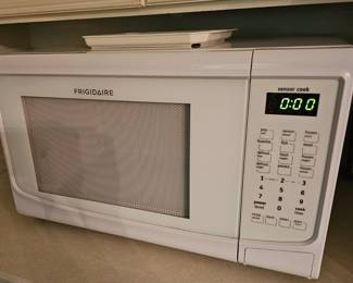small microwave 