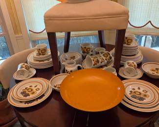 Royal Doulton retro dish set and great harvest trays