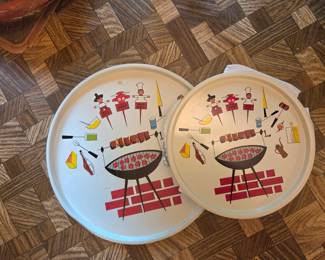 awesome BBQ trays, one large, 4 smaller, sold as set