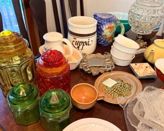 Fenton glass
• Hobnail glass
• Uranium glass
• Satin glass
• Colored art glass in blues, greens, amber, ruby & carnival tones
• Hand-blown decorative glass
• Candy dishes, compotes, pedestal bowls & covered dishes