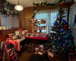 Holiday Room