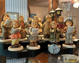Hummel "Kinder Choir" Complete Set with Stage