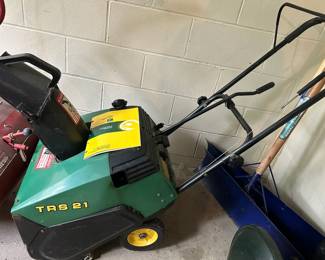 John Deere TRS21 Snowblower