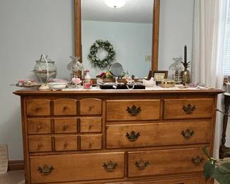 Hartford House By Thomasville Dresser/Mirror