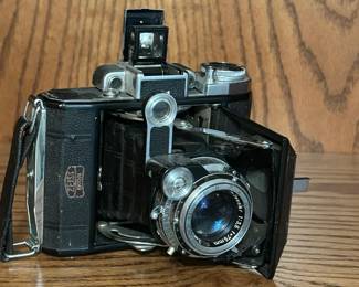 Vintage Zeiss Ikon Ikonta Camera