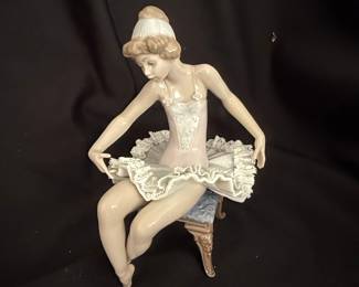 Lladro Ballerina Figurine 5499
