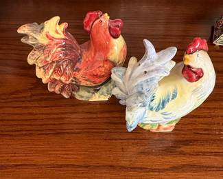 CIC China Rooster and Hen Salt and Pepper Shakers