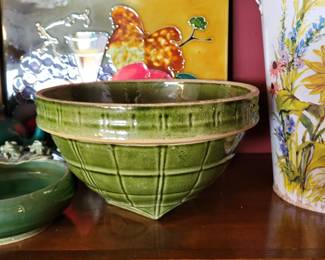 STONEWARE / CROCK BOWL