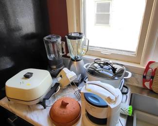 COUNTER APPLIANCE
