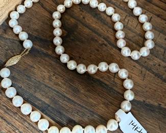 Pearls with 14kt clasp 