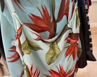 BEAUTIFUL BATHING SUIT WITH COVERUP
