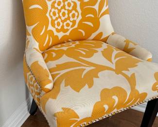 MELLO YELLOW ACCENT CHAIR