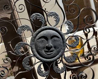 METAL SCROLL WALL SUN