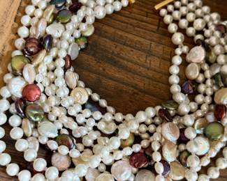 Super pretty pearls 6 strand from Neiman Marcus 