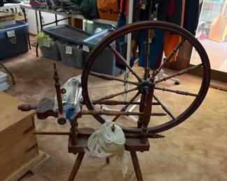Antique spinning wheel