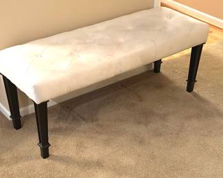Button-tufted bench 