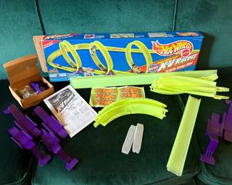 1996 Hot Wheels Motorized X-V Racers