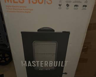 MasterBuilt 30 in Digital Electric Vertical BBQ Smoker