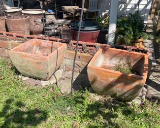 Clay pottery