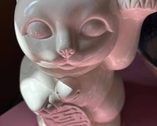 Lucky Cat Bank maneki neko figurine