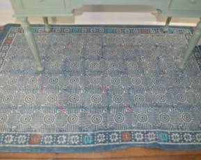 Blue accent rug