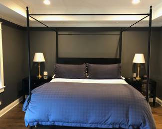 King Canopy bed