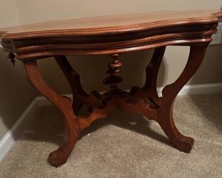 Walnut Turtle Top Table