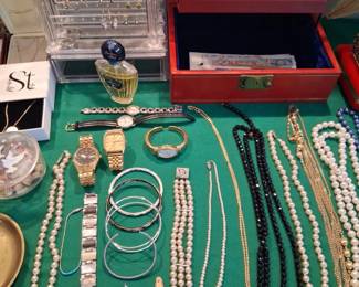 more jewlery