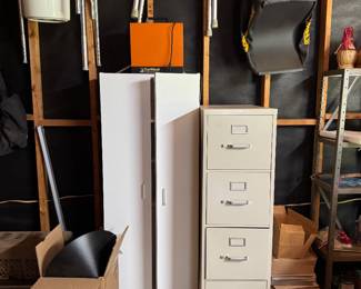 Filing cabinet 