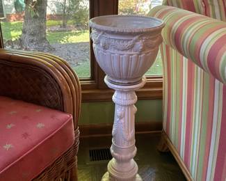 porcelain jardinière and pedestal set