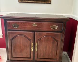 Sideboard with flip top 