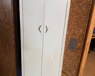 Metal cabinet 