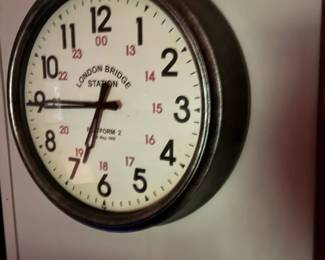 London Bridge clock