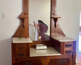 Victorian step down dresser