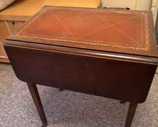 Worthmore wood drop leave side tabledrop leaf side table with
