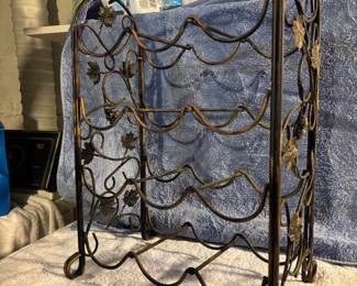 Metal wine rack