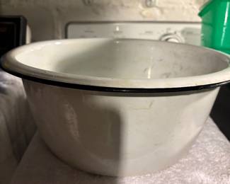 Porcelain was basin