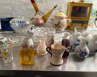 Assorted antique glassware