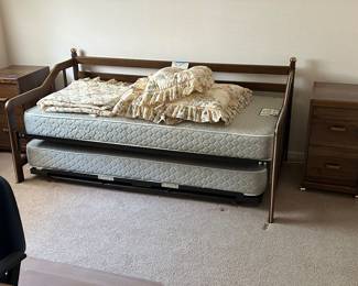 Trundle Daybed
