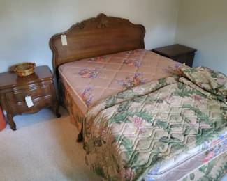 Vintage French Provincial Style Queen Bedroom Set 
