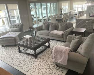 Classique Living Room Set