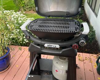 Propane tank included