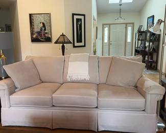 Bassett sofa in great condition