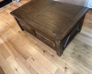 Cocktail table with storage