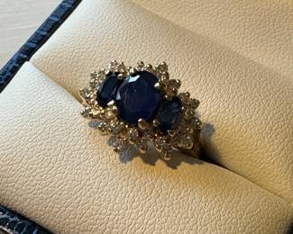 #18.- $1250 - Ring 14kt y. gold sapphire & diam sz 6 - 4.6gr