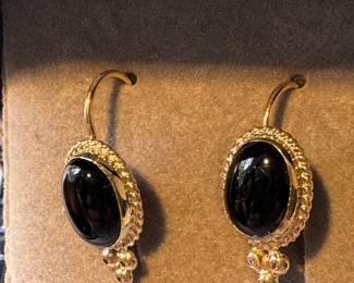 #21 - $248 - Earrings 14kt gold black onyx - 1.8gr