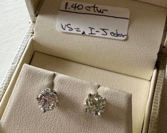 #4- $1450 - Earrings diam studs 1.40ct round on 14kt w. gold post - H-J color - VS2